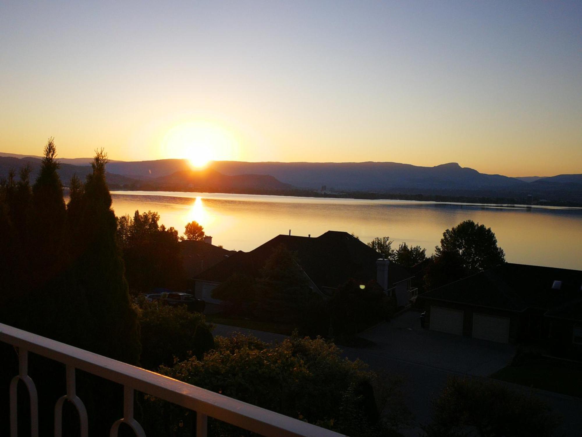 Casa Grande Lakeview House West Kelowna Ruang foto